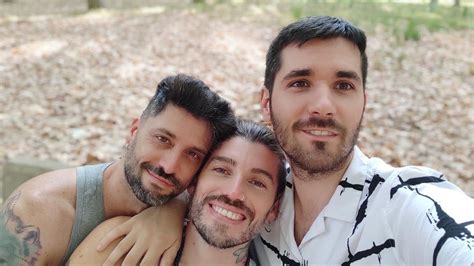 videos españoles gay|TRES MACHOS .